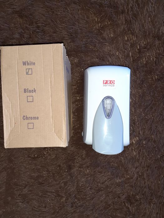 Диспенсеры новые маленький 350грн, большой 900 грн