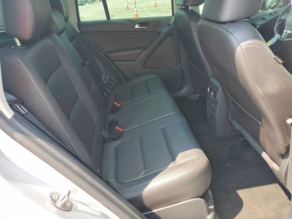 2017  Volkswagen TIGUAN SE