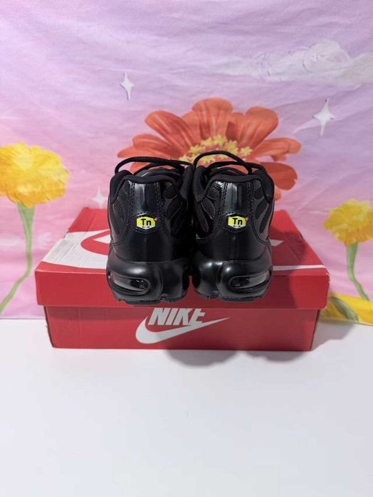 Air Max TN Plus Black R.40