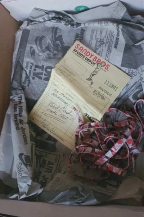 Nike Air Jordan 1 High OG Retro Chicago "Lost and Found"