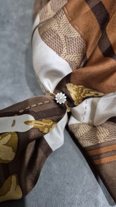 Złoty pierścionek Apart 585 diamenty