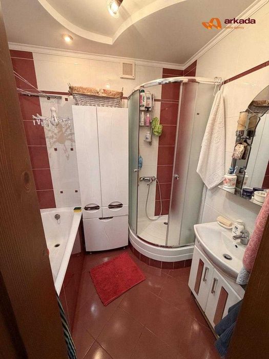 Продаю 2кімнатну квартиру з ремонтом. 69м2.