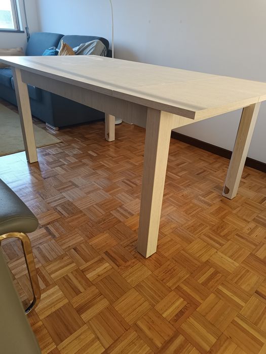 Mesa retangular extensível