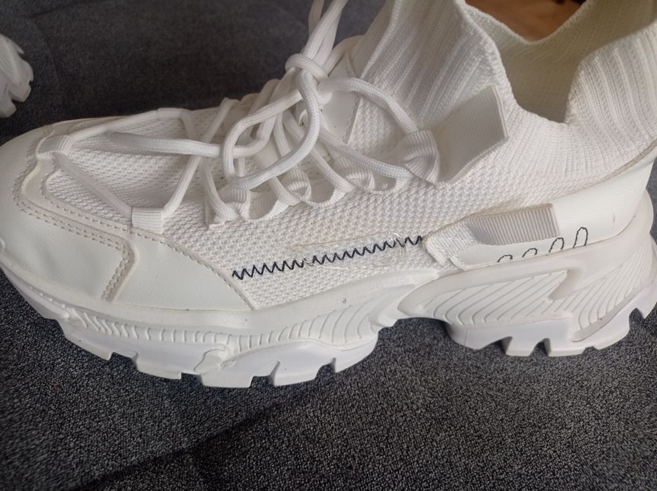 Biale Sneakersy 41