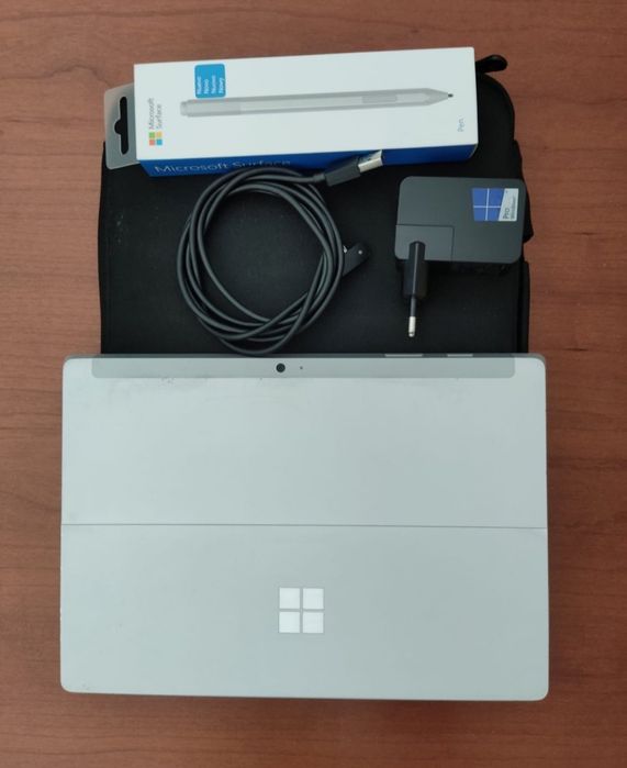 Selling Microsoft Surface 3 Tablet + Stylus + Carrying Case64730153908739124