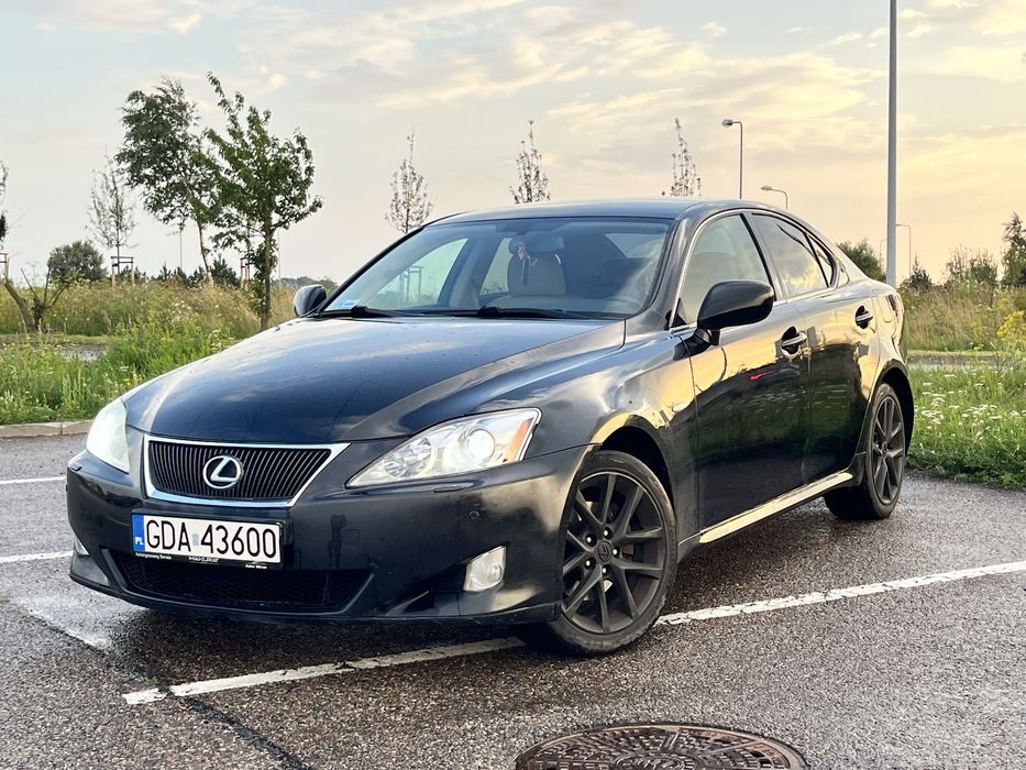 Lexus IS220