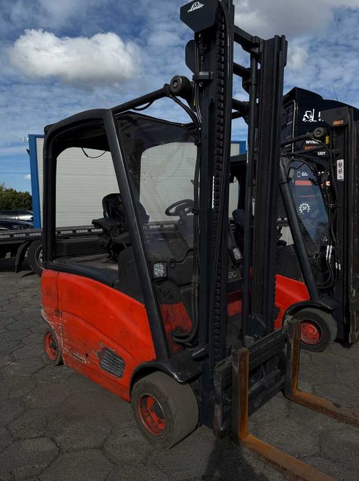 WÓZEK WIDŁOWY LINDE E18,E20,E16 rok 2007/2008