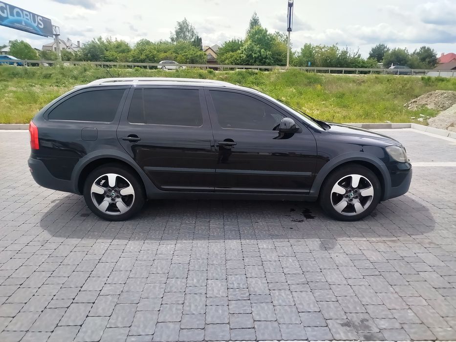 SKODA Octavia  SCOUT