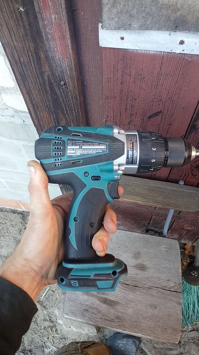 шуруповерт Makita
