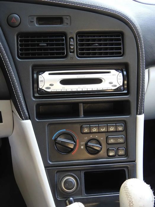 Toyota Celica 2.0 GT 175cv (3S-GE) – projeto / restauro / motor 3S-GE, carro completo.
O carro encontra-se