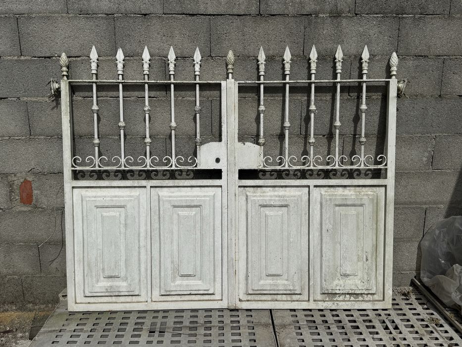 Portao pequeno em ferro