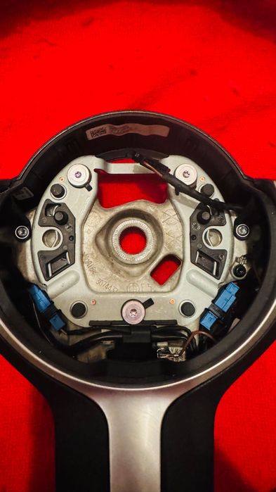 Volante BMW M1 (F20) em pele com patilhas