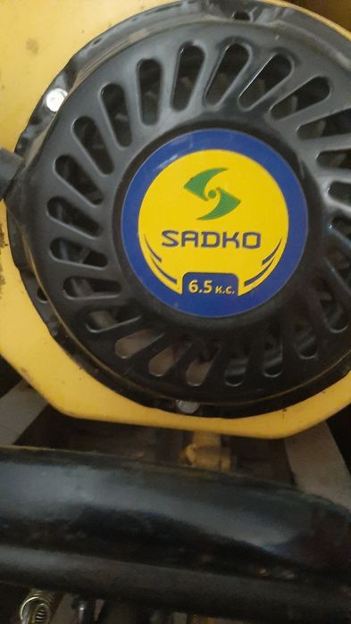 Продам мотоблок Sadko 900 PRO с насадками в отличном состоянии