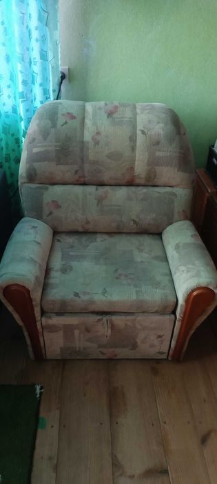 Розкладне крісло-ліжко