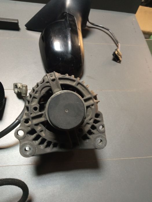 VW Bora Golf 4 1.9 TDI alternator rozrusznik lusterko pompka panel