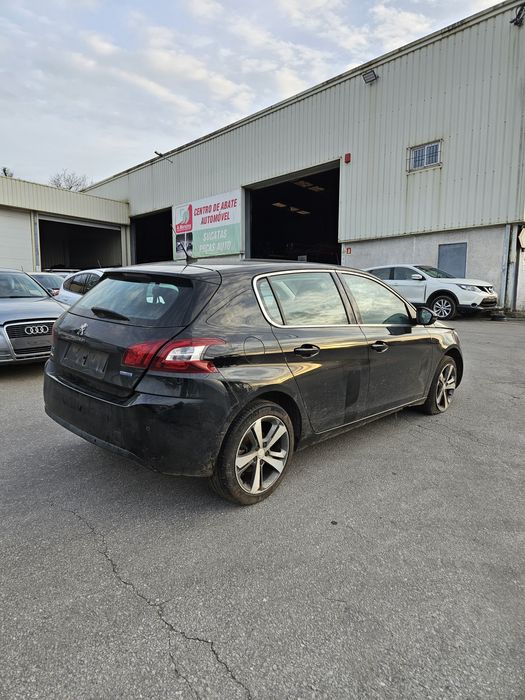 Peugeot 308 II 1.6 BlueHDi de 2016 para peças