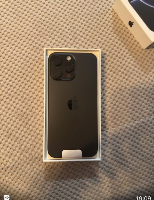 iPhone 16 Pro Max como novo