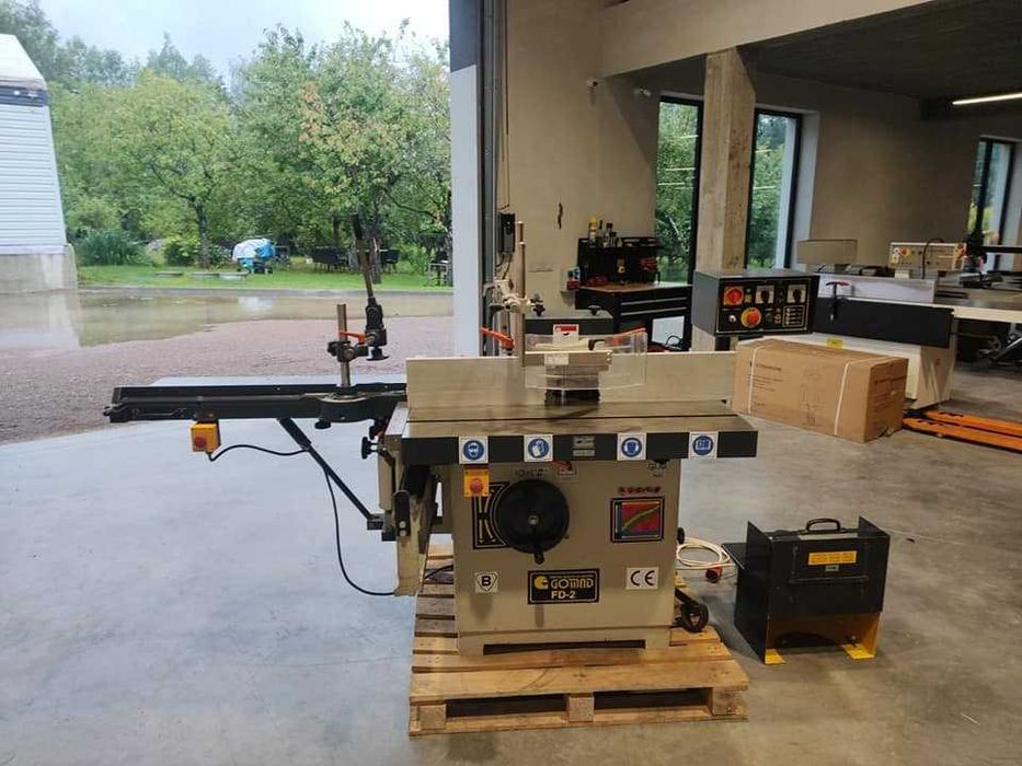 Frezarka dolnowrzecionowa Gomad FD 2, frezarka z wózkiem
