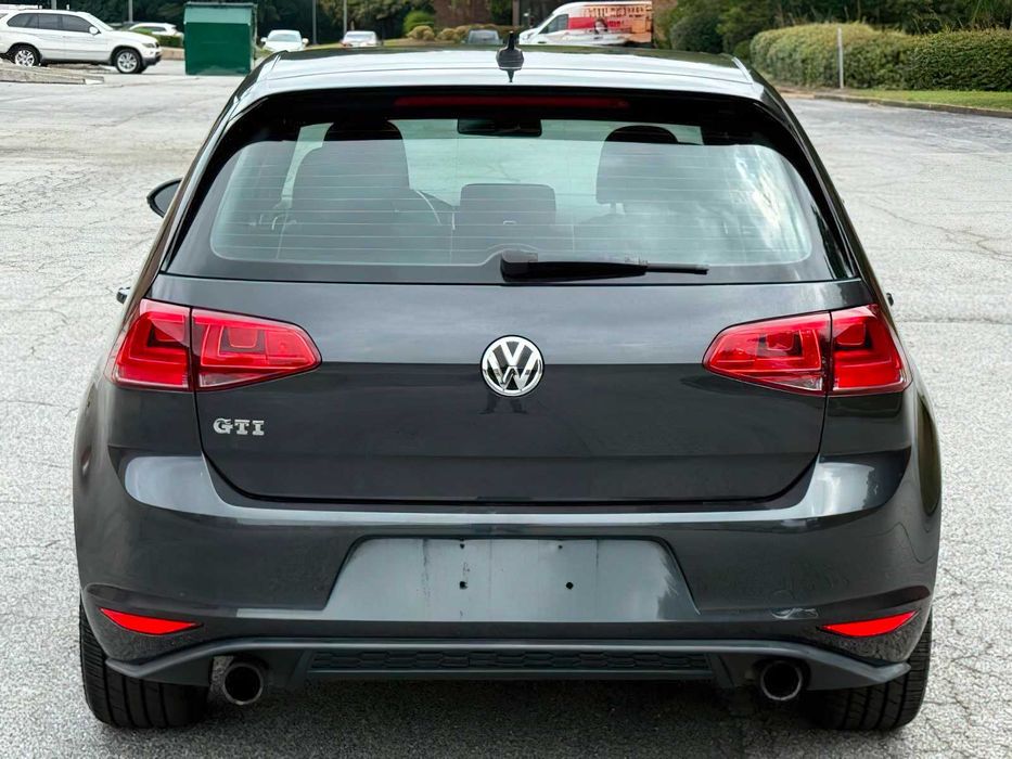 Volkswagen Golf GTI SE      2015
