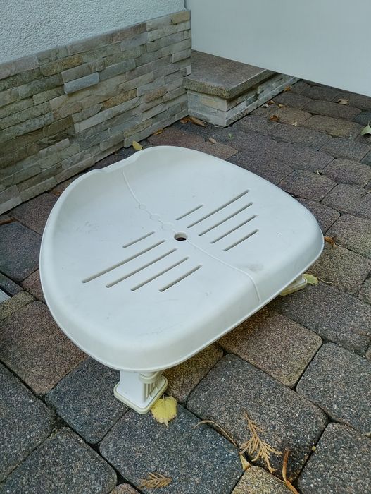 Sprzedam krzesełko da jacuzzi