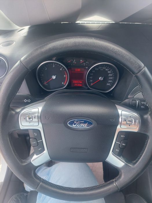 Ford  S MAX  1.8.    Titanium  7 lugares