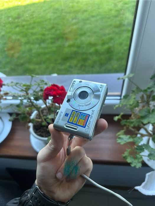 Sony Cyber-shot DSC-W30