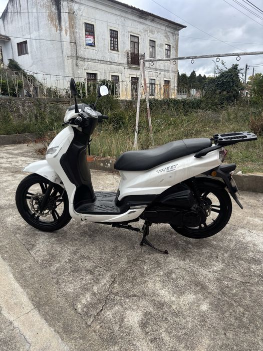 Peugeot tweet 125cc