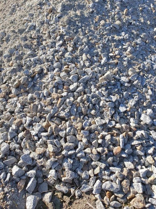 Piasek-Żwir-Kanień-Łamany-Otoczaki-Tłuczeń-Czarnoziem-Grys