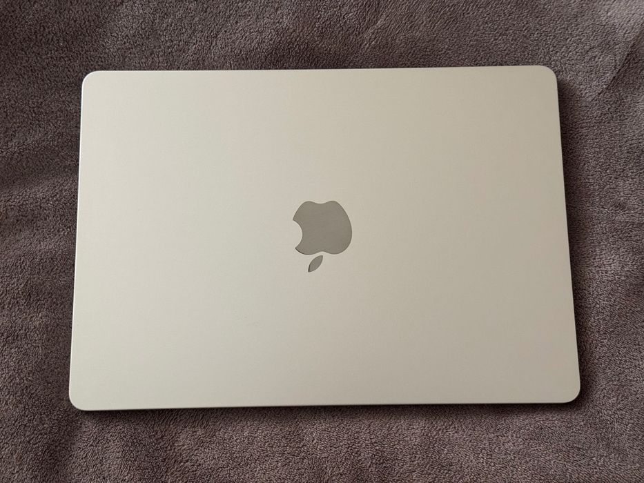 Macbook Air 13 M2 8/256 2022 A2681 starlight (gold)