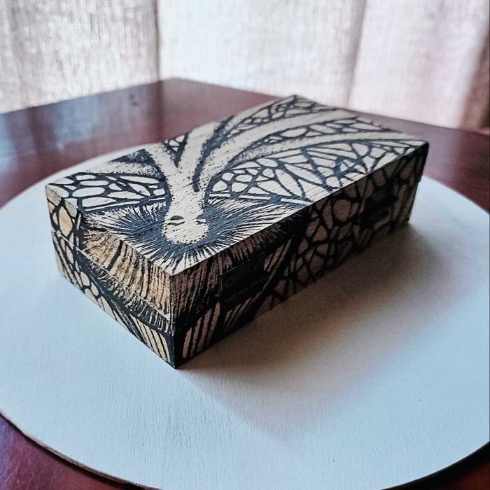 Caixa de Madeira, pintada à mão