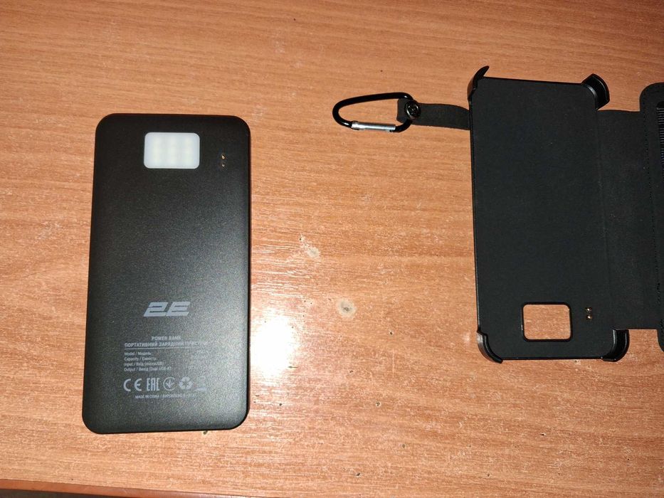 Батарея мобільна з сонячною панеллю 2E 8000mAh