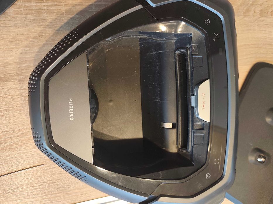 Робот-пилосос Electrolux PUREi9.2 + нові фільтри та щітки (під ремонт / на запчастини)