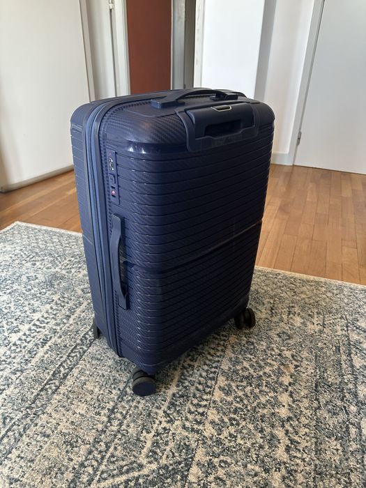 Mala de viagem– como nova, usada 1 vez