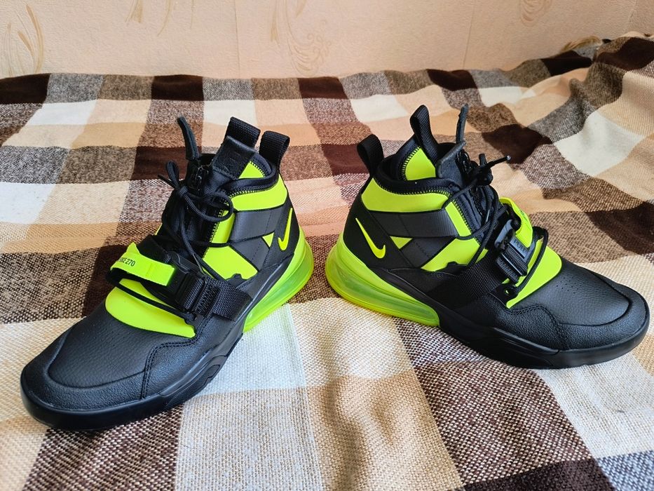 Кросівки Nike Air Force 270 Utility Volt
