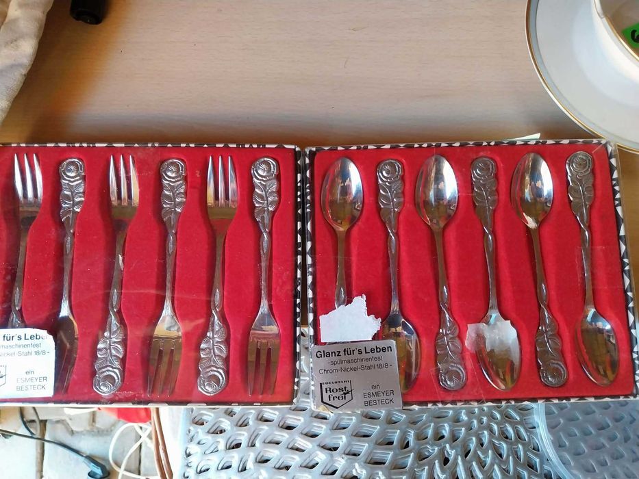 Sprzedam  zestaw deserowy łyzeczki i widelce