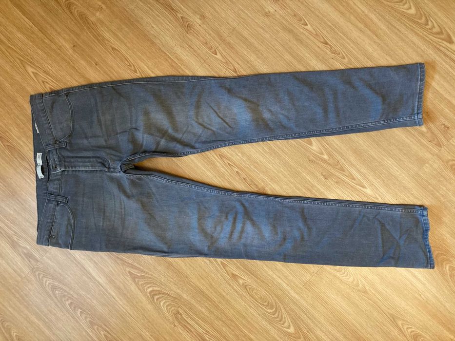 Фірмові джинси іспанського бренду Mango в хорошому стані.