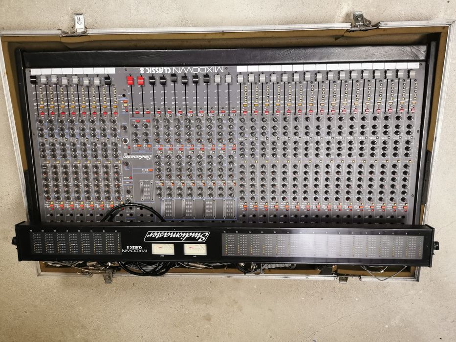 Mesa Studiomaster MIXDOWN Classic 8 (24 canais)