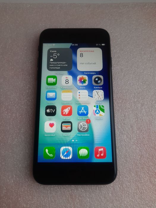 Продам iphone SE2020 128gb, neverlock, привозной с Европы