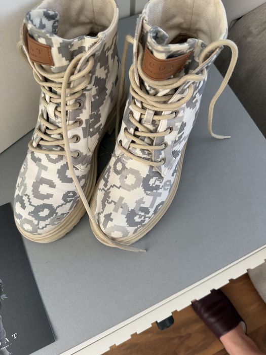 The Coat ьотинки  розмір 36