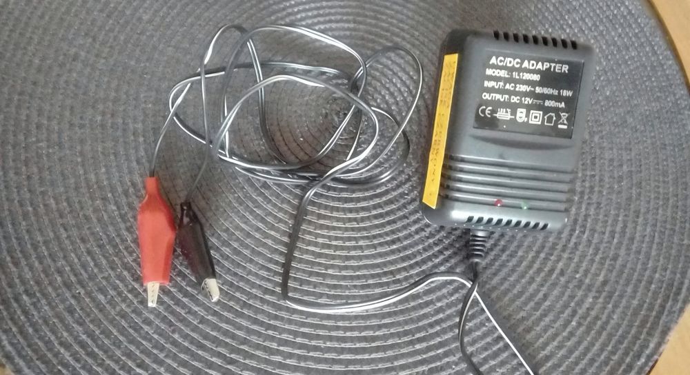 Prostownik elektroniczny 12V