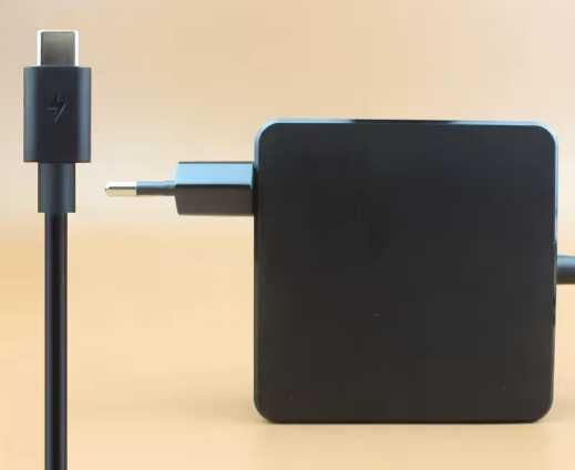 Carregador USB-C 65W Portatil Tablet