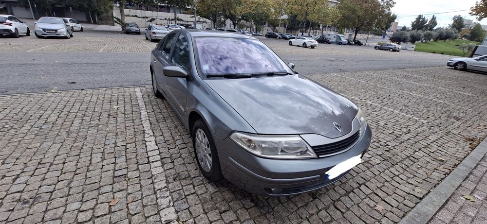 Renault Laguna 1.9 dCi Privilège – 2002 | Cinzento — photo 2