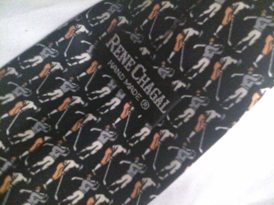 4 Gravatas praticamente novas