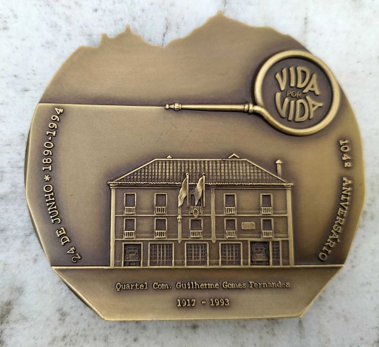 Medalhas alusivas aos Bombeiros Voluntários de Sintra.