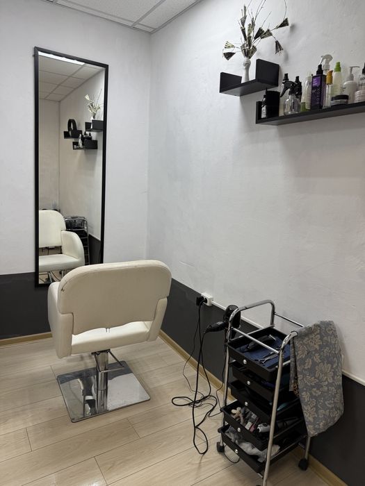 Полтава! Здам в оренду місце в кабінеті!!