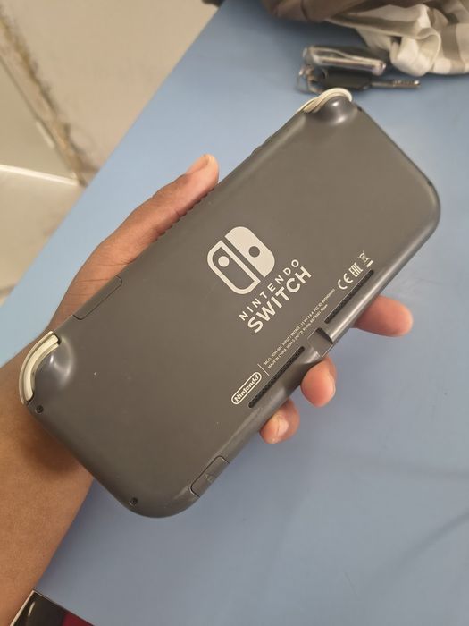 Nintendo Switch Lite Desbloqueado (64GB)