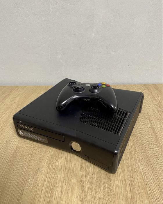 Продам Xbox 360 slim на 250gb