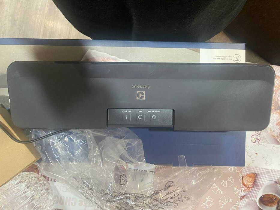 Вакууматор Electrolux E4VS1-4AG