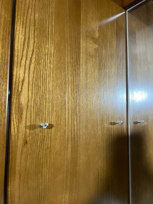 Дерев‘яний сервант-вітрина 
Нова
Не підійшла з