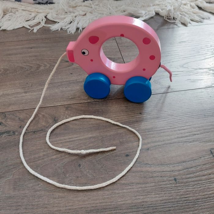 Drewniana świnka jeździk